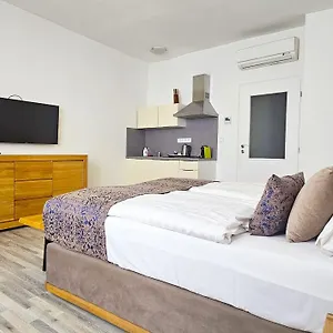 Apart Otel Karlova - Mostecka 10 St Depandance Prag